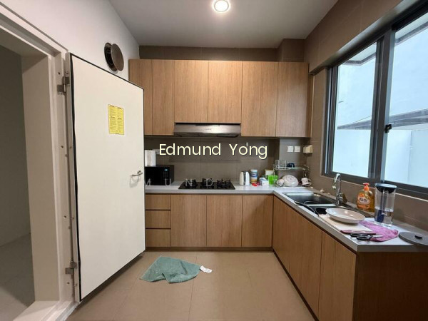 DISTRICT 26 | SPRINGLEAF GARDEN | FREEHOLD 3 STOREY BACK TO BACK SEMI DETACHED photo 4