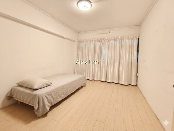 35 MARSILING DRIVE photo 4