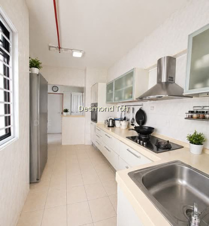 492 ADMIRALTY LINK photo 2
