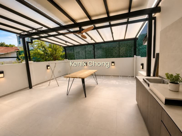 CHARMING 3 STOREY TERRACE IN KOVAN photo 2