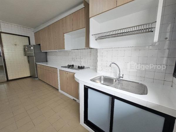 303 JURONG EAST STREET 32 photo 5