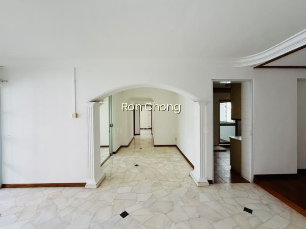 881 WOODLANDS STREET 82 photo 6