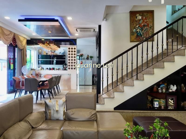 ⭐⭐LANDED7772 @ 3 STOREY DETACHED + ATTIC AT DISTRICT 15 photo 2