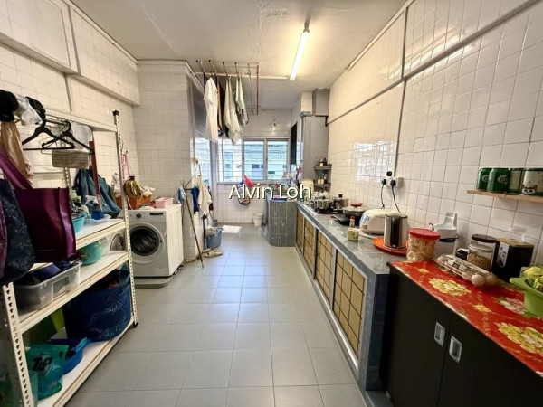 261 Tampines Street 21 image 1 of 10