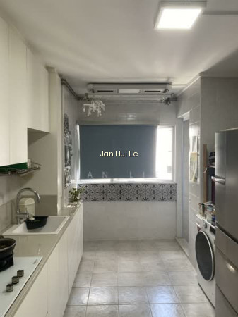 161 TAMPINES STREET 12 photo 6