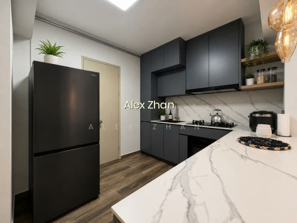 469A ADMIRALTY DRIVE photo 3