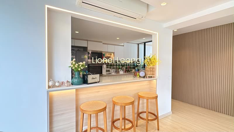 ? DISTRICT 19 100% MOVE IN COND WITH LIFT 999Y CORNER TERRACE photo 3