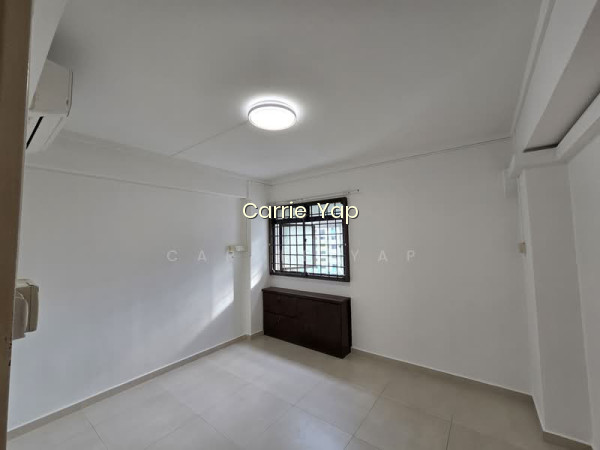 609 WOODLANDS RING ROAD photo 6