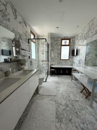 SEMI D NEAR NOVENA FOR SALE photo 2