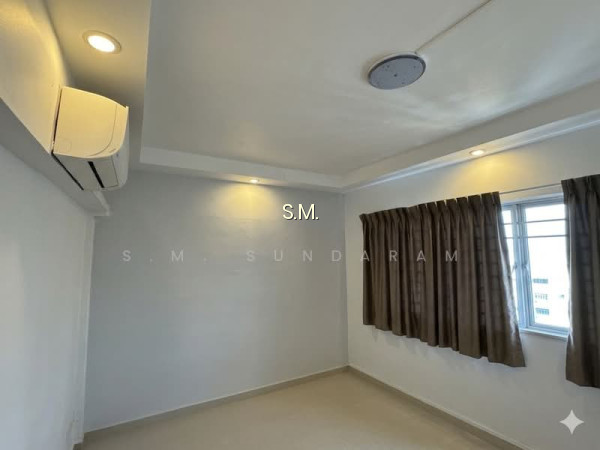449 JURONG WEST STREET 42 photo 4