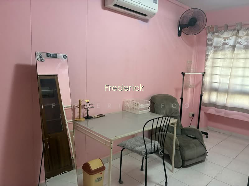 214 PASIR RIS STREET 21 image 1 of 2