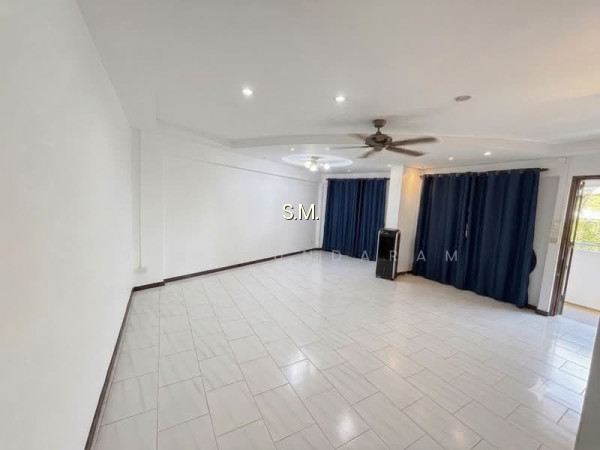 521 SERANGOON NORTH AVENUE 4 photo 4