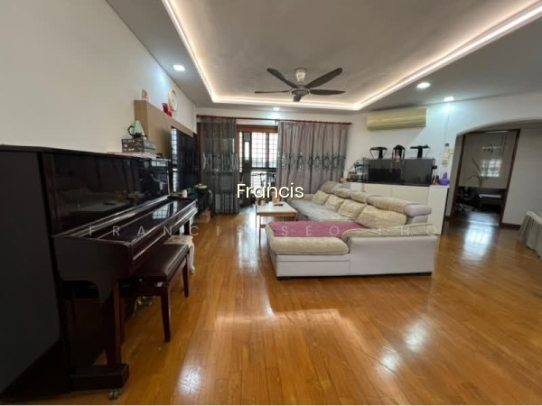 233 COMPASSVALE WALK photo 6