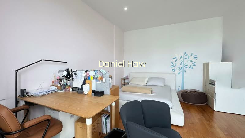 ⭐️⭐️LANDED7772@ RENOVATED 3.5STY CORNER TERRACE NEAR MRT photo 3