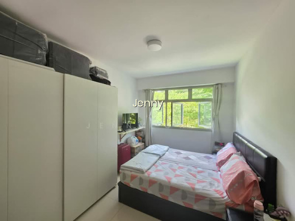 494J TAMPINES STREET 45 photo 2
