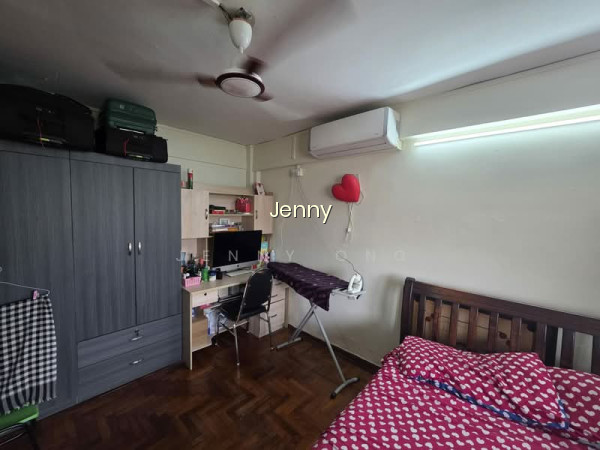 75 WHAMPOA DRIVE photo 2