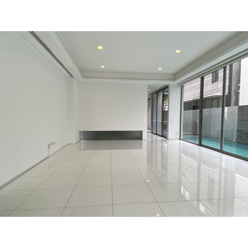 BALLOTA PARK CONDO photo 2