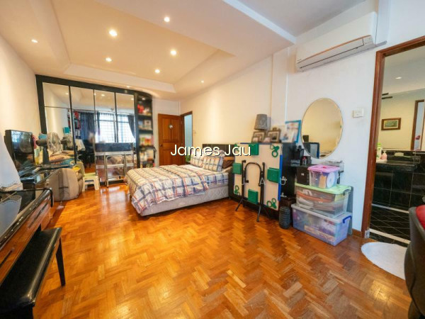 BEST DEAL NOW! SOUTH FACING!! PRICE TO DEAL! 2.5 STOREY SEMID D ! WALK TO MRT! photo 6