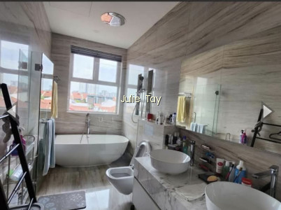 ALMOST MOVE-IN COND SEMI-D WITH POOL & LIFT OFF MARINE PARADE RD photo 6