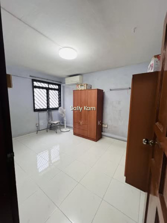 168 STIRLING ROAD photo 5