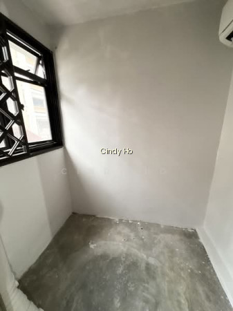 114 HO CHING ROAD photo 2