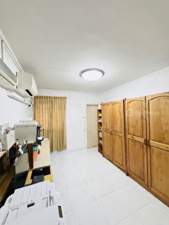 9 GLOUCESTER ROAD photo 4
