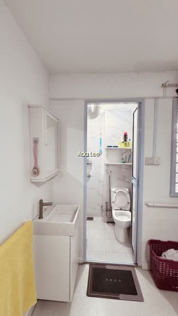 168 STIRLING ROAD photo 5