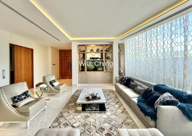 REBUILT MODERN DETACHED WITH LIFT & POOL IN DISTRICT 10 photo 3