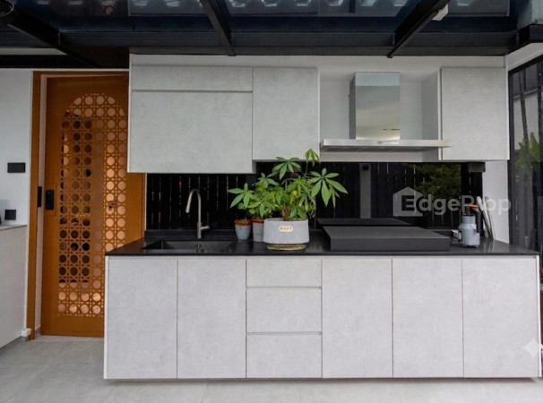 SELETAR HILLS ESTATE 8