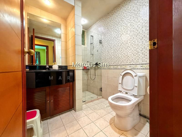 YISHUN EMERALD photo 4