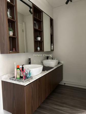 1 DELTA AVENUE photo 2