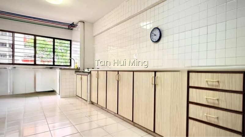 10 EUNOS CRESCENT photo 3