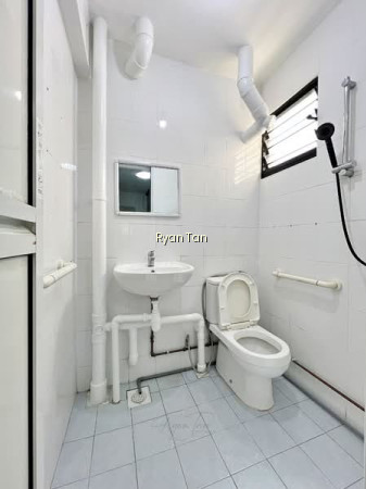 142 JALAN BUKIT MERAH photo 5
