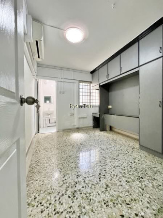142 JALAN BUKIT MERAH photo 6