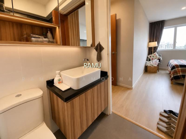 256A SUMANG WALK photo 5