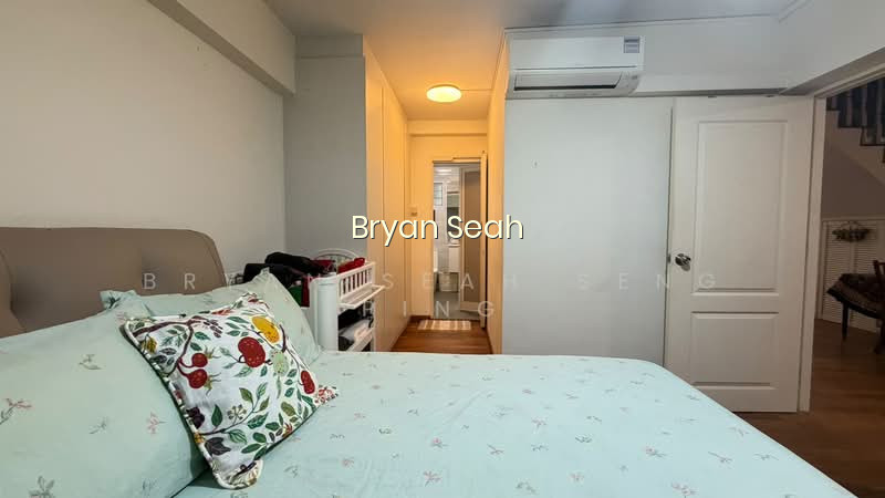 8 TOH YI DRIVE photo 5