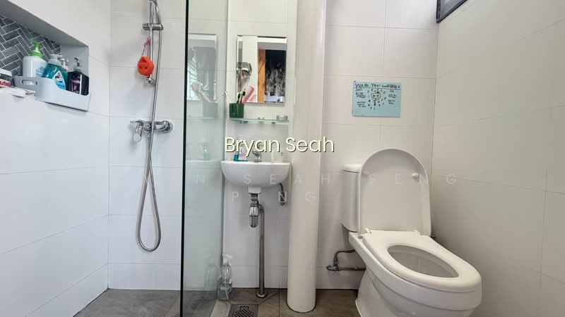 5 TOH YI DRIVE photo 2