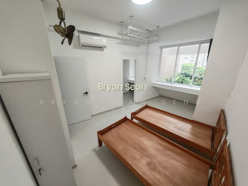 LAKEPOINT CONDO image 1 of 9