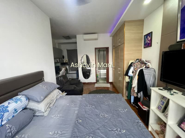 LA CASA photo 6