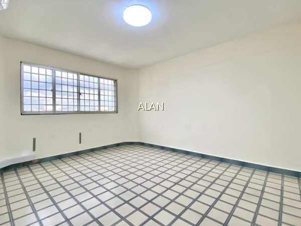 226 JURONG EAST STREET 21 photo 4