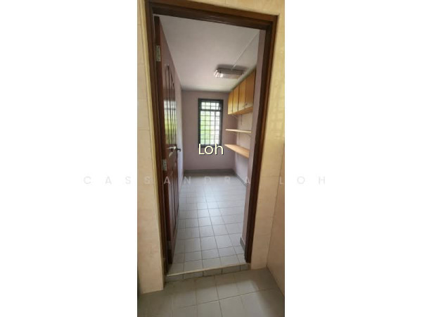 38 BEO CRESCENT photo 3