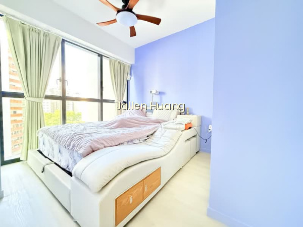 RIVERFRONT RESIDENCES photo 2