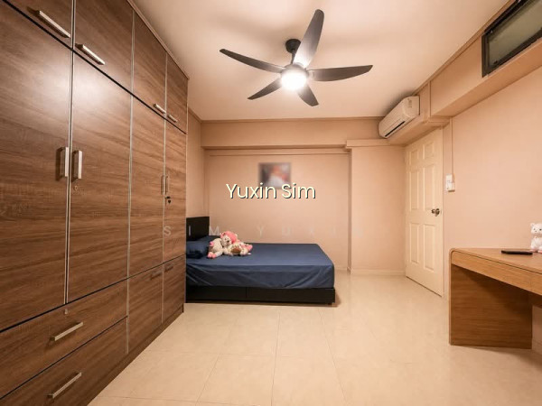 255 COMPASSVALE ROAD photo 5