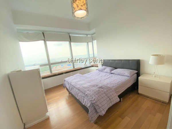Marina Bay Residences image 1 of 10