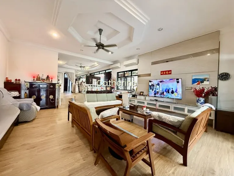 Eminence Landed 3-Storey Corner-Terrace @ Sandilands Road, Rosyth Road, Phillips Ave, Kovan MRT image 1 of 7
