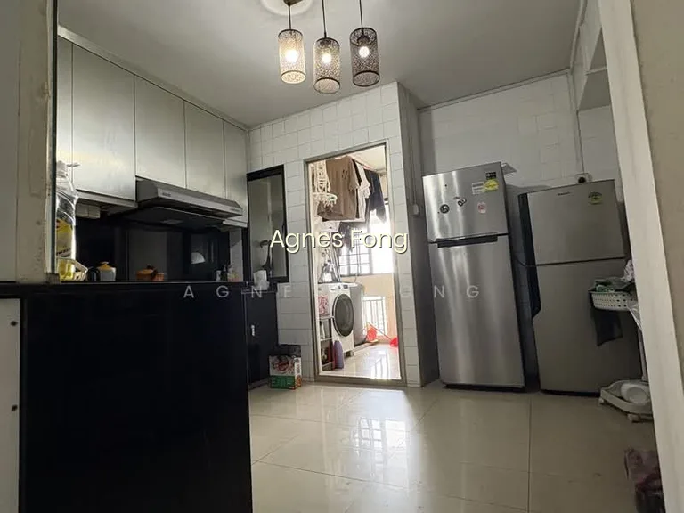 769 Pasir Ris Street 71 image 1 of 10