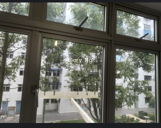 174 BOON LAY DRIVE photo 3