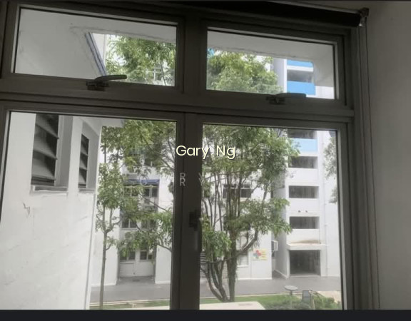 174 BOON LAY DRIVE photo 4