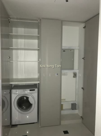 SOPHIA HILLS photo 3