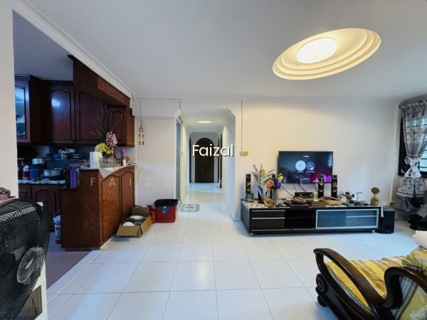723 TAMPINES STREET 72 photo 6